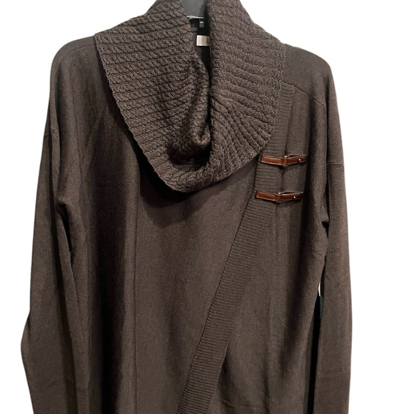 Ellen Tracey Brown cape sweater - Picture 2 of 8